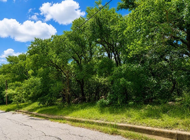 NW 10th St, Mineral Wells, TX 76067