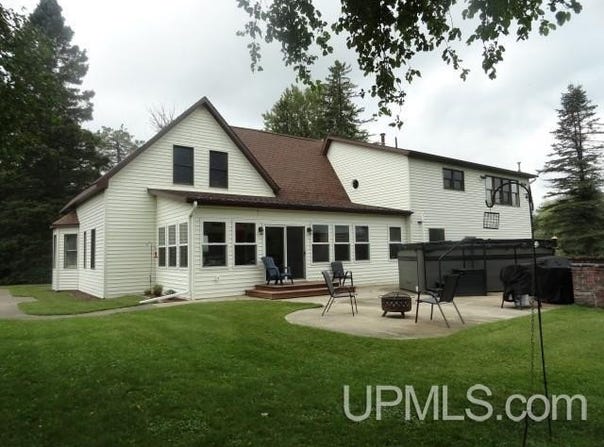 3638 M-67 Highway, Chatham, MI 49816