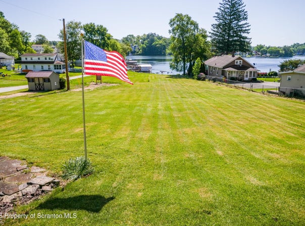 108 Frear Lane, Factoryville, PA 18419