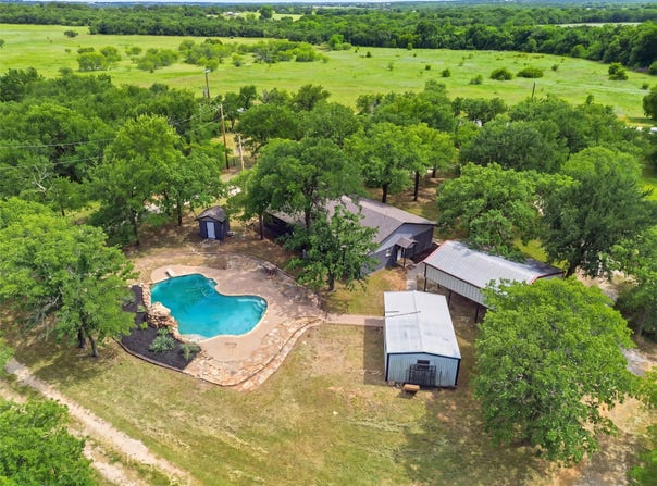 992 Fm 2210, Bridgeport, TX 76426