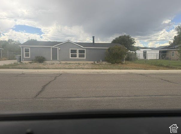 75 N 200 E, Huntington, UT 84528