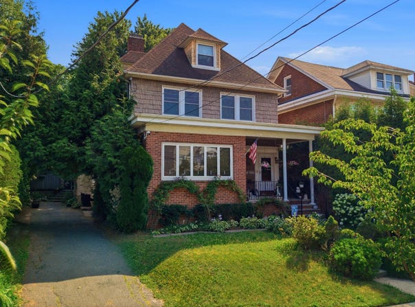 82 W 34TH ST, Bayonne, NJ 07002