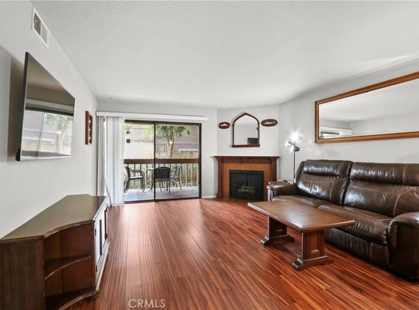 2101 E 21st, Signal Hill, CA 90755