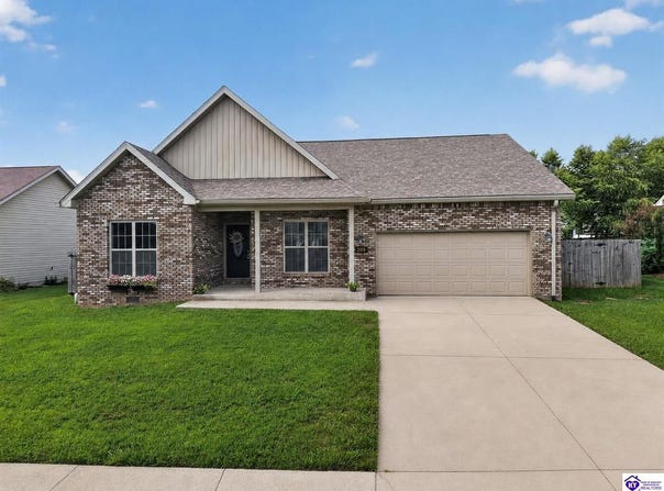 204 Robert E Court, Vine Grove, KY 40175