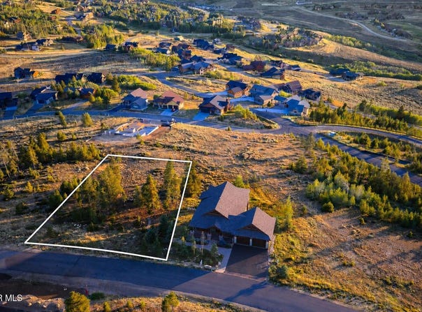 695 Pawnee Lane, Granby, CO 80446