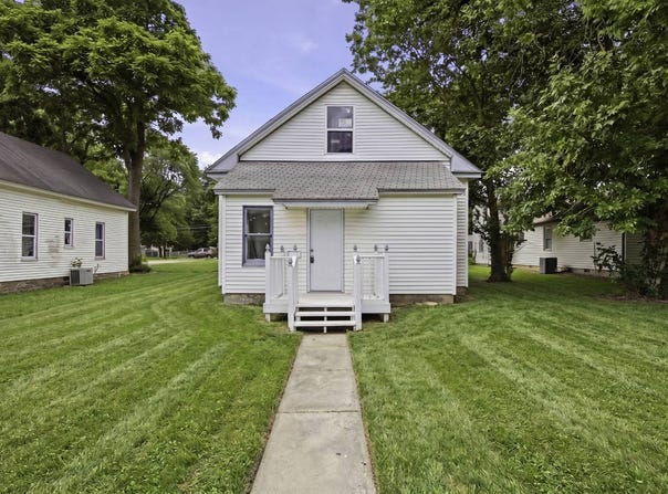 1205 S Malcolm Ave, Chanute, KS 66720