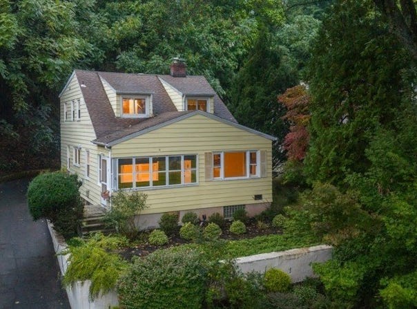 18 Halsted St, Verona Twp., NJ 07044-1214