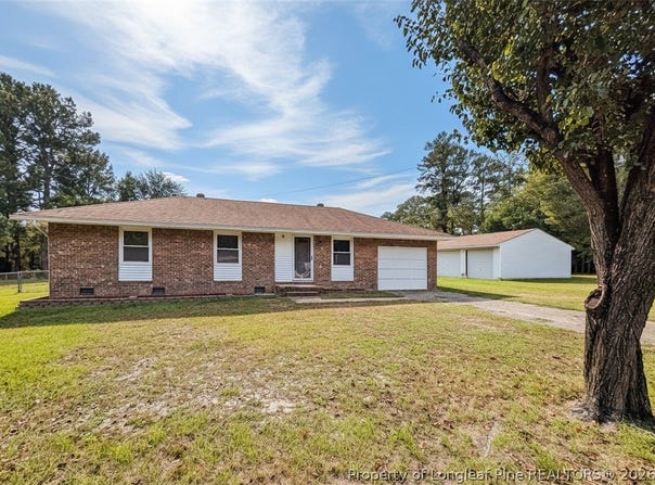 215 Lakeview Drive, Spring Lake, NC 28390