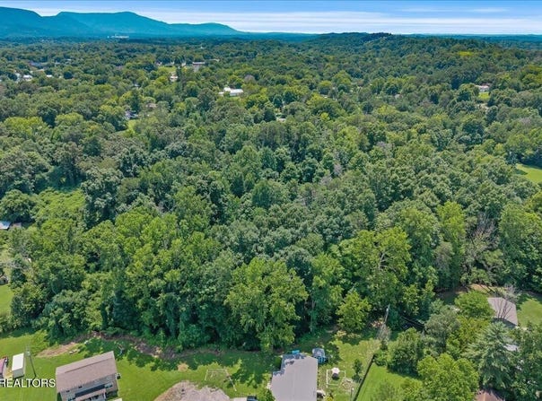 Thacker Lane, Etowah, TN 37331