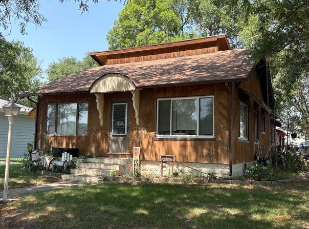 109 E 3rd, Paxton, NE 69155