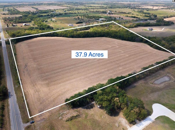 SW 10th St, Benton, KS 67017