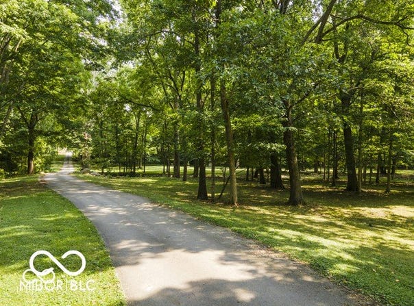 5255 S US Highway 421, Zionsville, IN 46077