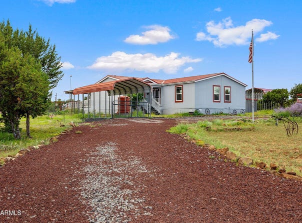 68 Charlene Drive, Concho, AZ 85924