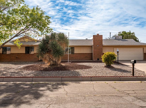 803 Pinehurst Road SE, Rio Rancho, NM 87124