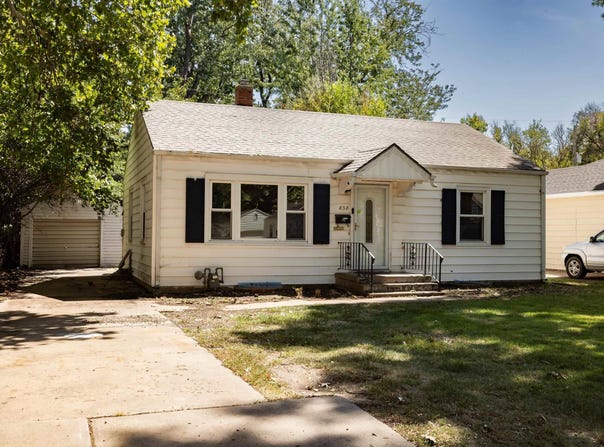 838 SW Webster AVE, Topeka, KS 66606