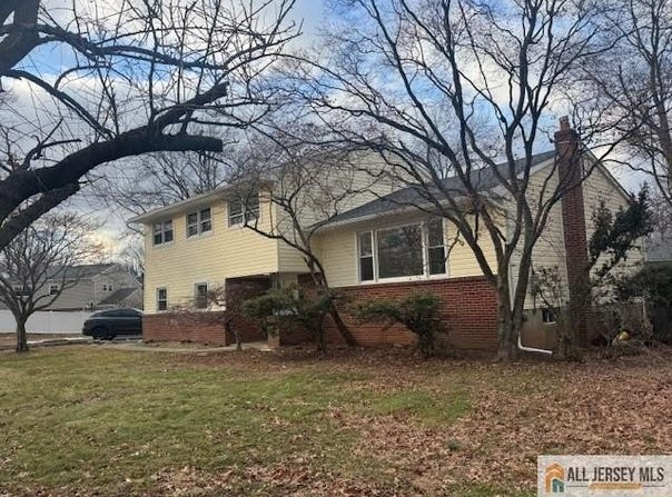 1868 Oak Tree Road, Edison, NJ 08820