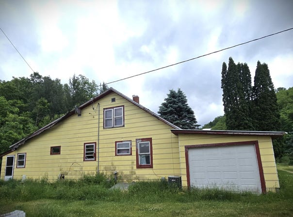 15928 Pine Tree Road, Highland, WI 53543-9603