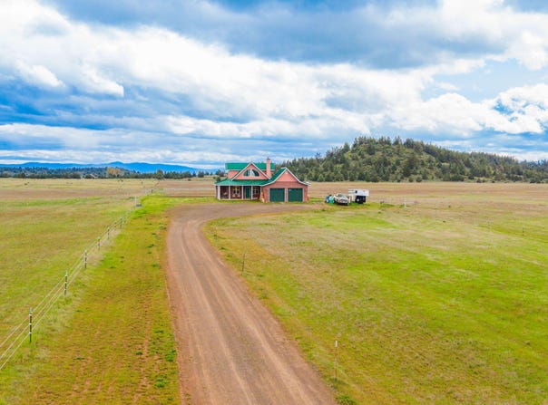 1733 Co Rd 90, Lookout, CA 96054