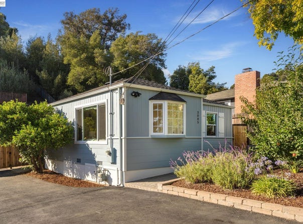 3085 Bantry Ave, Oakland, CA 94605