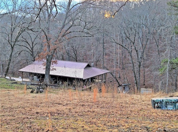 861 NC 3804, Hasty, AR 72640