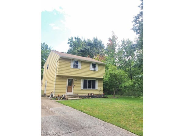 24150 Glenbrook Boulevard, Euclid, OH 44117