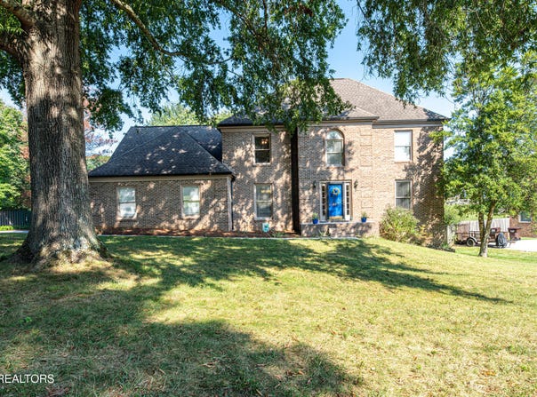 327 Sundown Rd, Knoxville, TN 37934