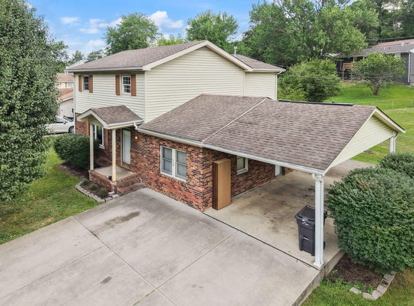 697 Oaklawn Circle, Corbin, KY 40701