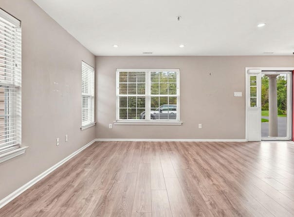 208 MONARCH Court, WARWICK TWP, PA 18974