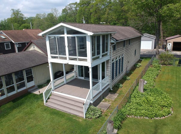 11287 Ullrey Drive, Vicksburg, MI 49097