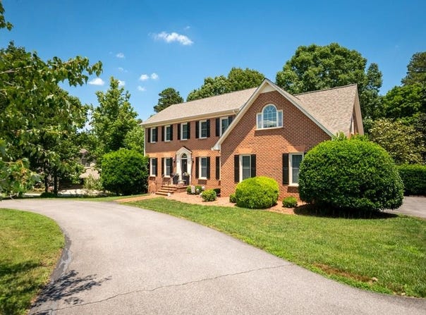 1092 Brook Run, Halifax, VA 24558