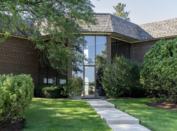3N550 Crown Road, Elmhurst, IL 60126