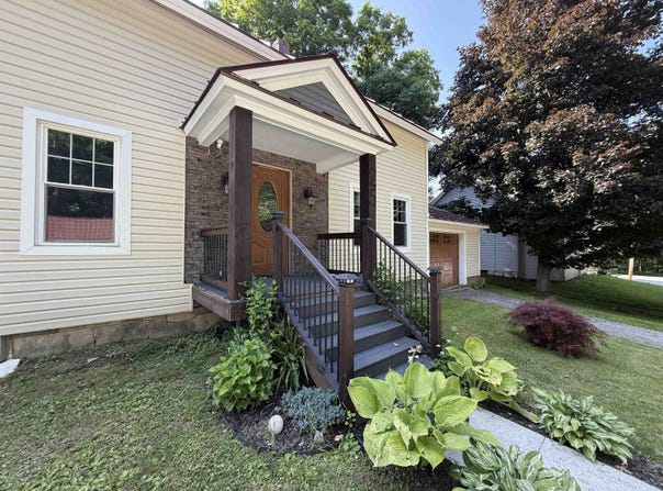 25 Bluff Street, Proctor, VT 05765-1008