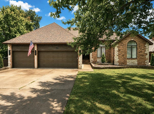 4916 S Buckingham Lane, Springfield, MO 65810