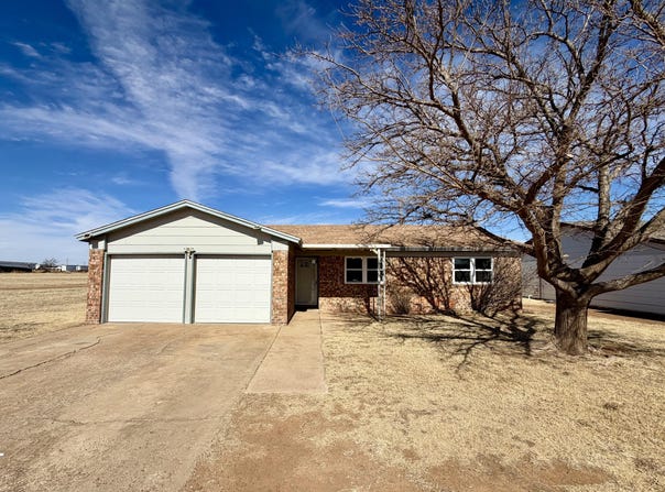 1420 W 26th Street, Plainview, TX 79072