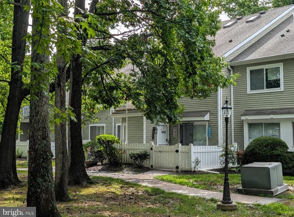 51 DEERBERRY Lane, SOUTH BRUNSWICK TWP, NJ 08852