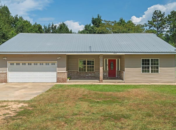 40 Glenn W Dr, Purvis, MS 39475