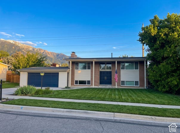 2444 E QUAIL RUN Dr S, Sandy, UT 84093