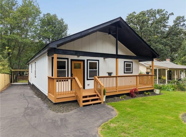 882 Tanner Drive, Scottdale, GA 30079