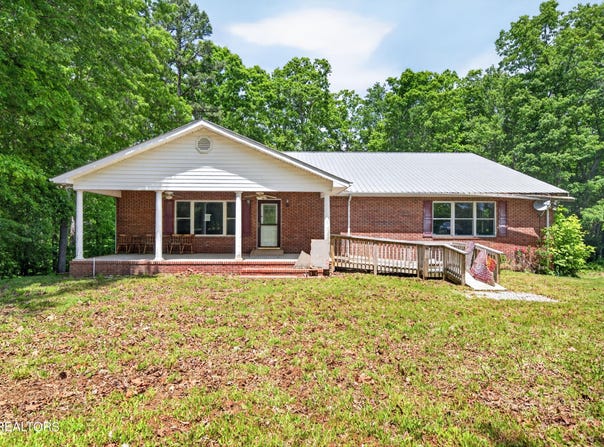 1161 Charlie Doss Rd, Jamestown, TN 38556