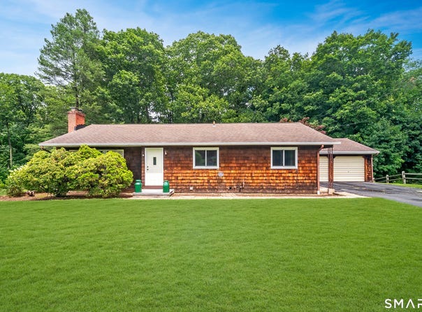 25 Lynn Drive, Wallingford, CT 06492