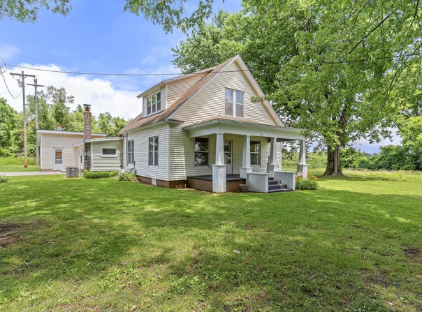 419 E New Melville Road, Willard, MO 65781