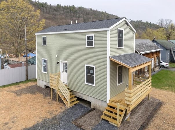 29 National Street, Windsor, VT 05089