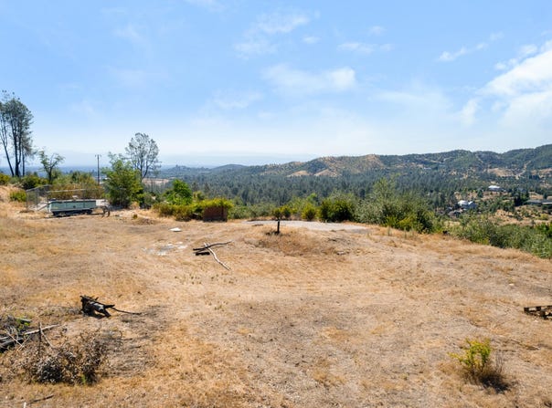 15944 Ganim Lane, Redding, CA 96001