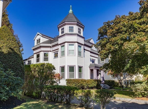 270 Lafayette St, Salem, MA 01970