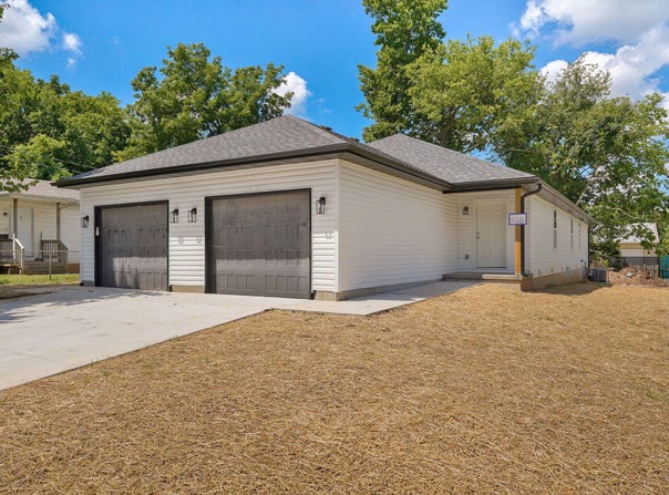 717 N Weaver Avenue, Springfield, MO 65802