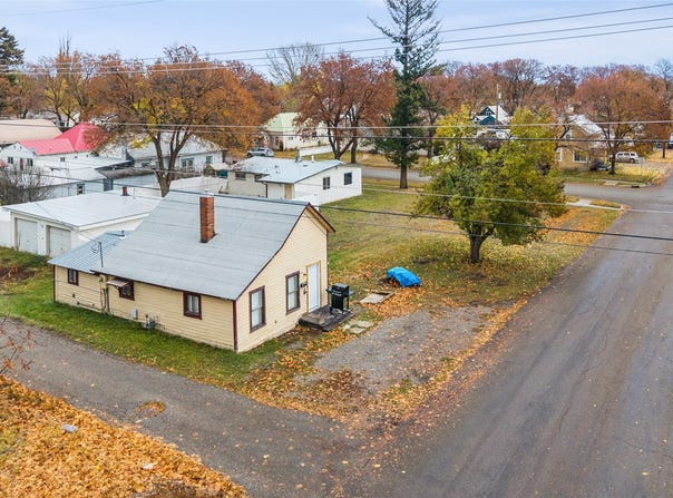 446 7th Avenue W, Kalispell, MT 59901