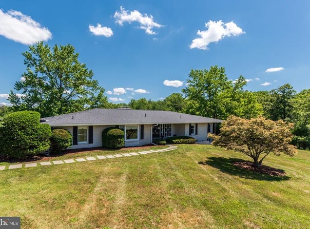 4212 DUSTIN RD, BURTONSVILLE, MD 20866