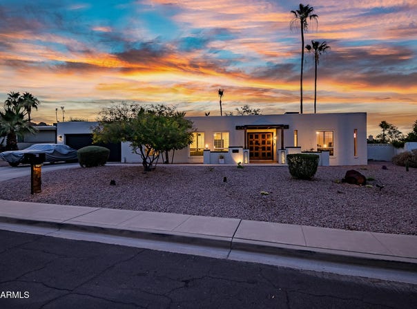 2438 E CHERYL Drive, Phoenix, AZ 85028