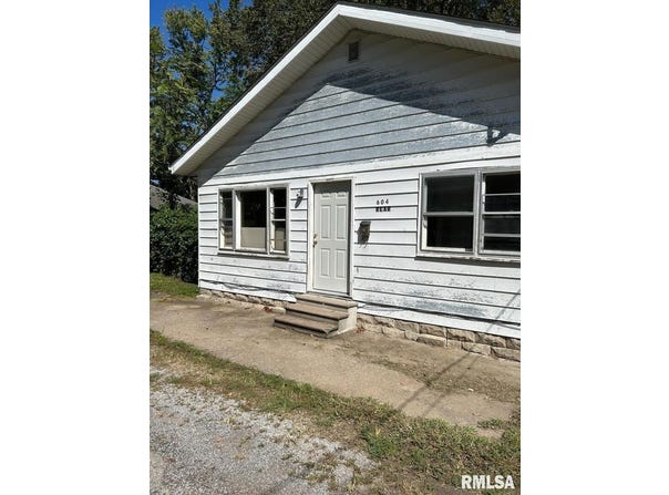 604 N 9TH Street, Murphysboro, IL 62966