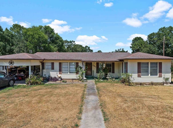 221 Cassity, Carthage, TX 75633